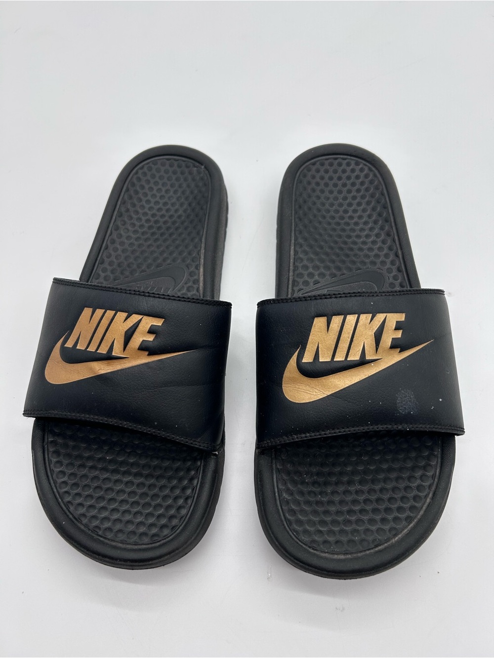 Nike Men’s Benassi JD Black Slides with Metallic Gold Logo size 9